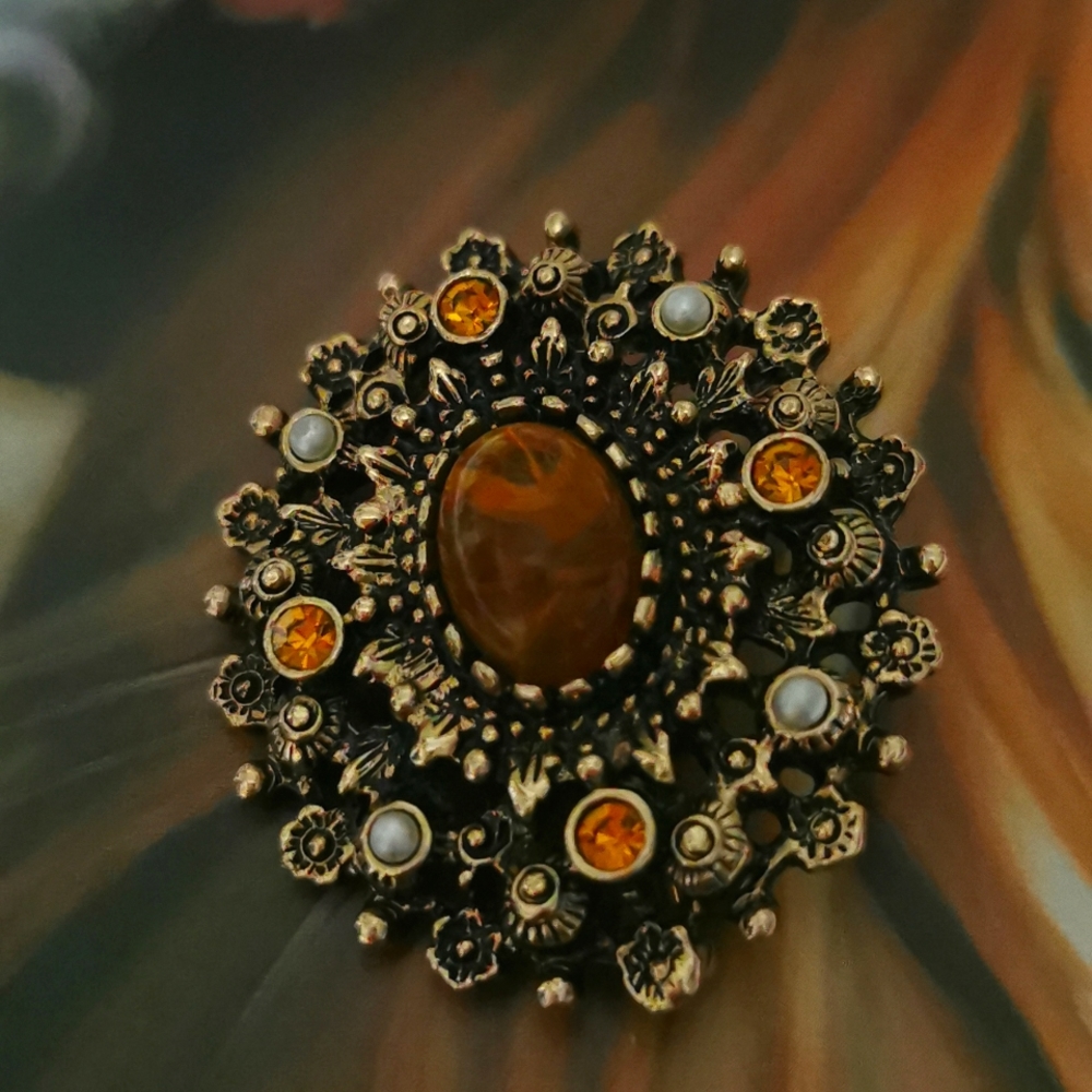 Sarah Coventry Brooch